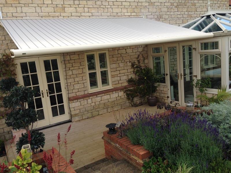 neutral_Markilux_awning